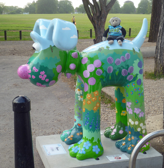 Mooch monkey at Gromit Unleashed in Bristol 2013 - 64 Blossom