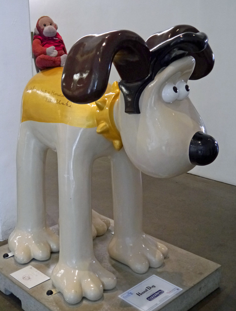 Mooch monkey at Gromit Unleashed in Bristol 2013 - 66 Hound Dog