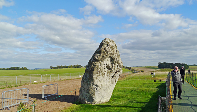 Mooch monkey at Stonehenge