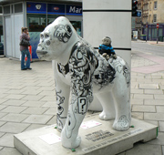 Wow! Gorillas in Bristol - 24 Gert Collaberilla