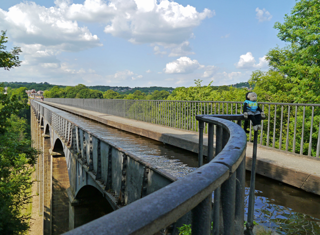 Mooch monkey at Llangollen - Pontcysyllte Aqueduct