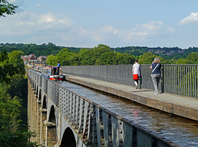 Mooch monkey at Llangollen - Pontcysyllte Aqueduct