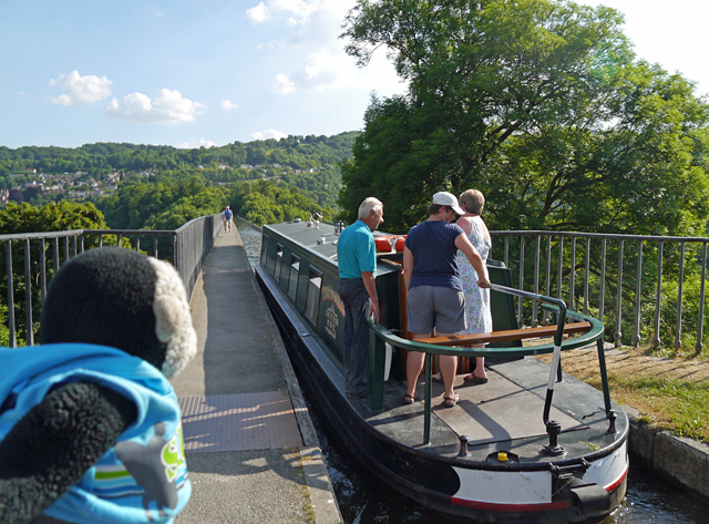 Mooch monkey at Llangollen - Pontcysyllte Aqueduct