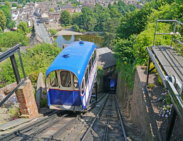 Mooch monkey at Bridgnorth - Cliff Railway