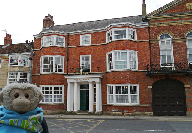 Mooch monkey at Tadcaster - Samuel Smith's Old Brewery